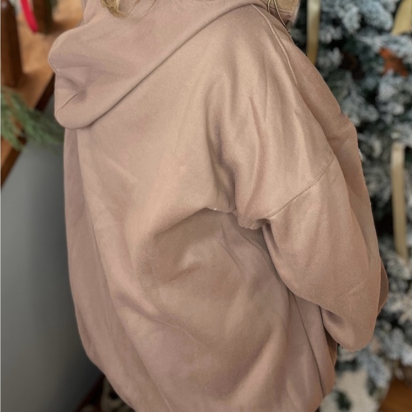 ***Brand New*** Sweatshirt - Picture 2 of 2